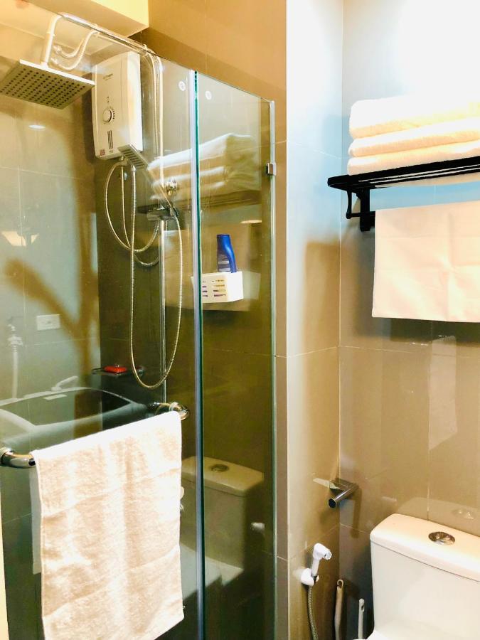 Air Residence 1Br With Balcony Free Netflix And Disney Plus Manila Luaran gambar