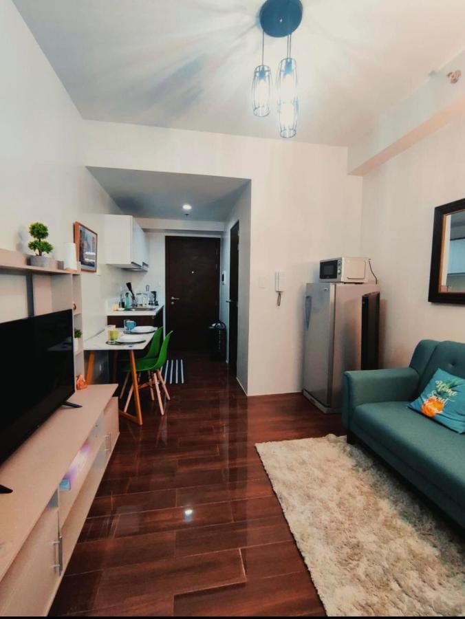 Air Residence 1Br With Balcony Free Netflix And Disney Plus Manila Luaran gambar
